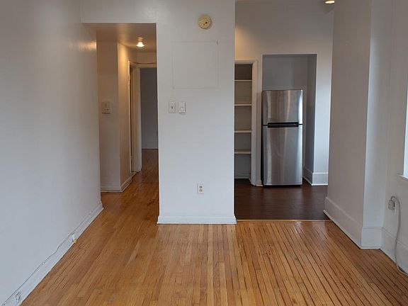 5th image of 425 S Carlisle St APT 3C