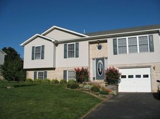 110 Providence Dr, Winchester, VA 22602
