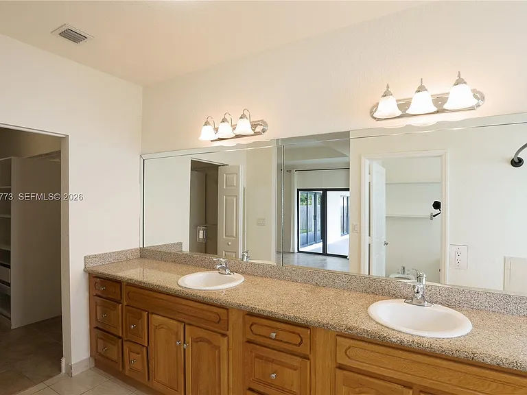 17120 SW 92nd Ct — Photo 9