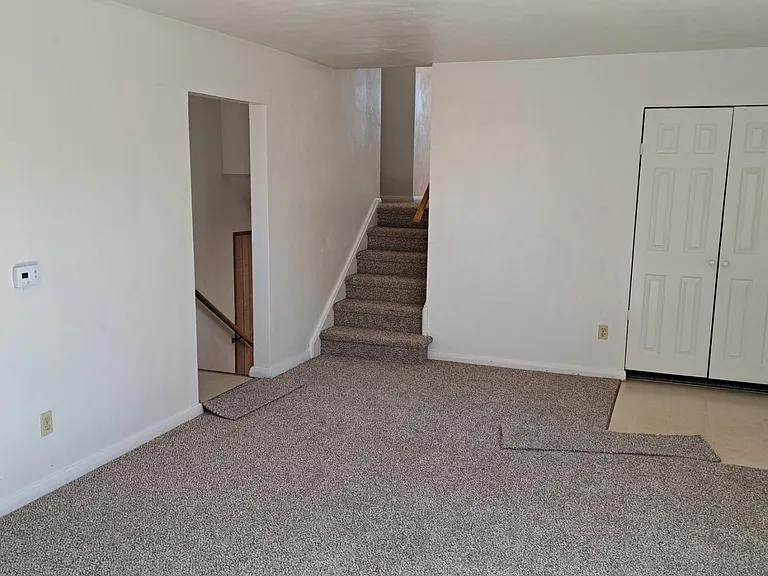 14 Northampton Dr — Photo 6