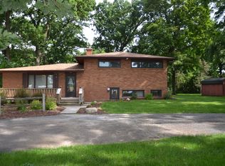 20 Glenda Ln, Plano, IL 60545