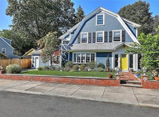 181 Raleigh Ave, Pawtucket, RI 02860