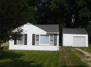 130 Catherine St, East Peoria, IL 61611