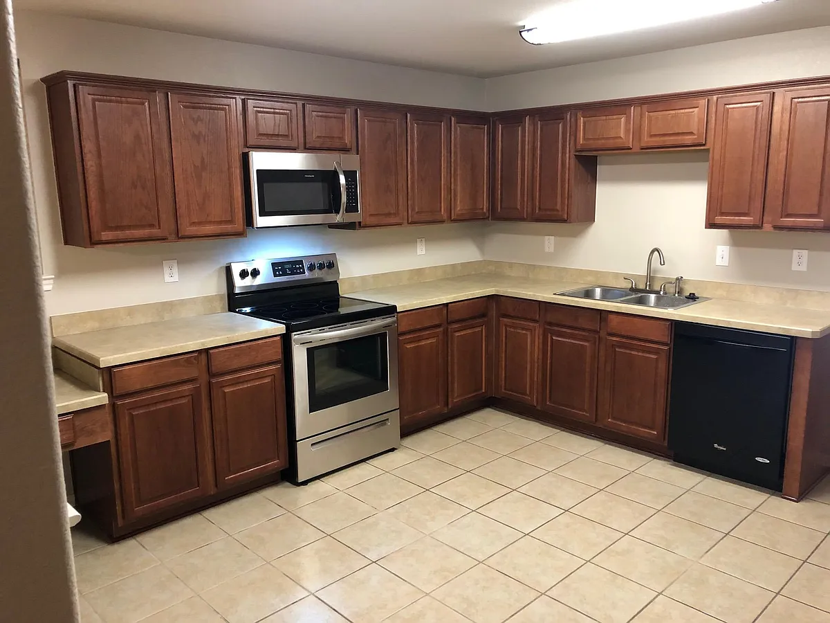 Kitchen - 13028 Cowper Dr