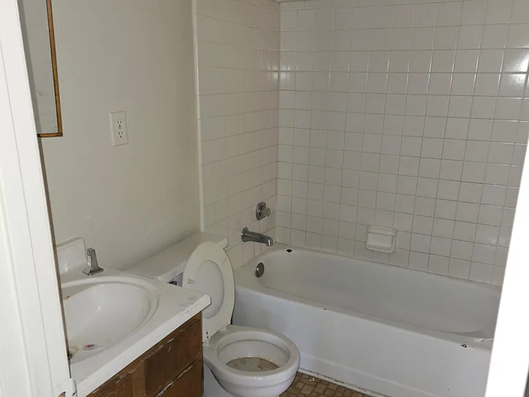 4620 Southern Pkwy #7 — Photo 4