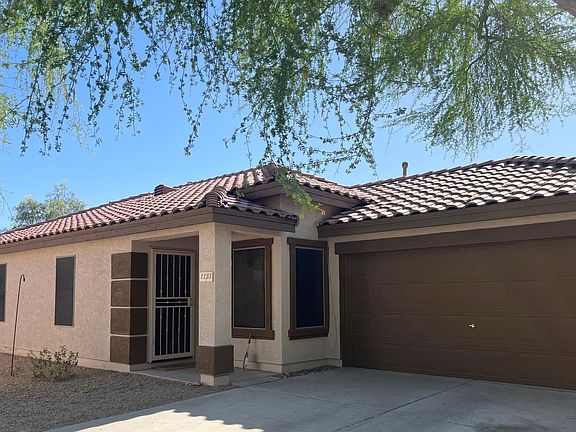 2nd image of 1123 S Maverick Ct
