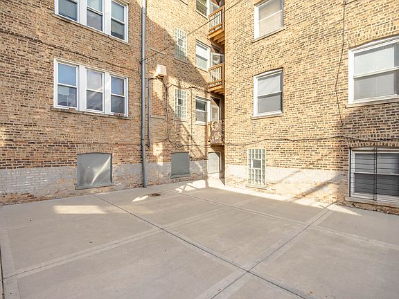 3rd image of 4412 N Saint Louis Ave #Af426-2a