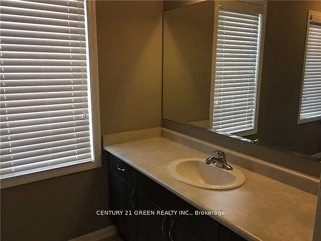 1048 Haxton Hts — Photo 15