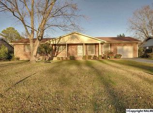 1614 Runnymead Ave SW, Decatur, AL 35601