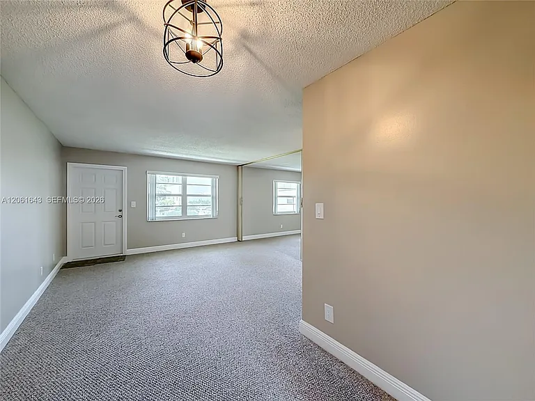 6211 SW 37th St #108 — Photo 10