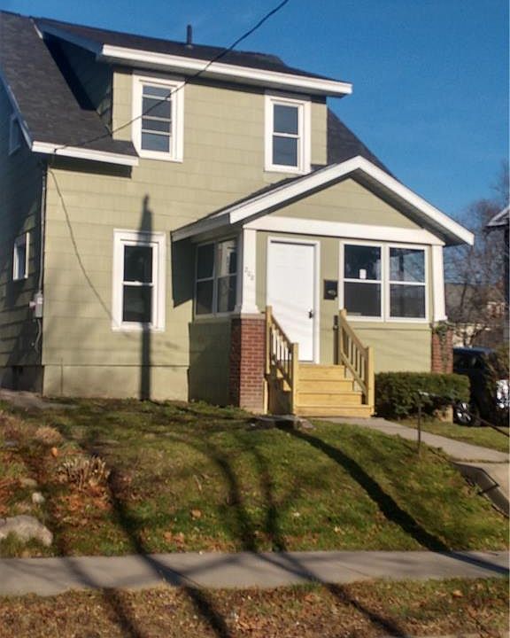 1st image of 208 Glenwood Ave