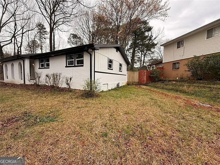 1055 Pinecrest Dr — Photo 10