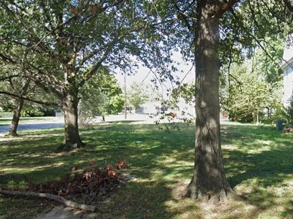 516 W 5th St, Coffeyville, KS 67337