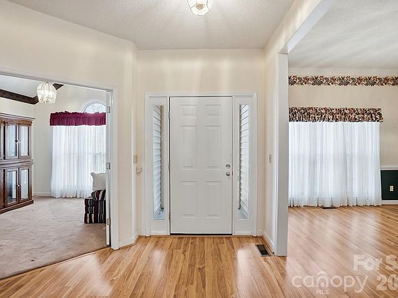 5th image of 306 Old Hickory Rd