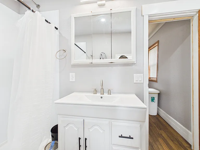 323 Jackson St — Photo 19
