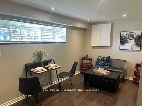 51 Mancroft Cres #LOWER — Photo 9