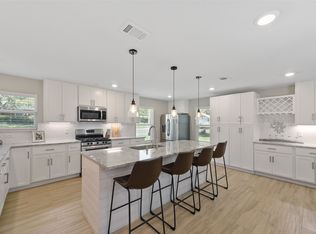 3900 Sundown Dr, Benbrook, TX 76116