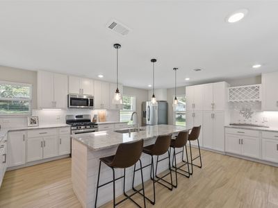 3900 Sundown Dr, Benbrook, TX, 76116