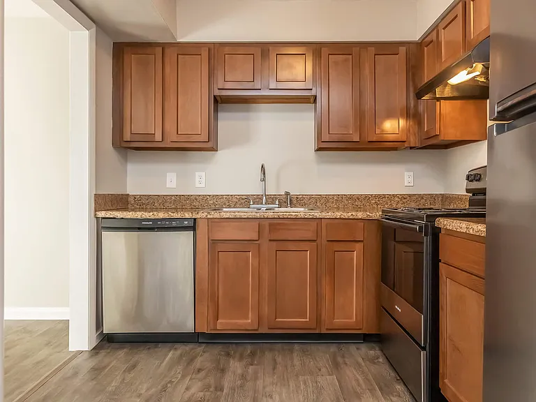 The Ridge Apartments — Photo 13
