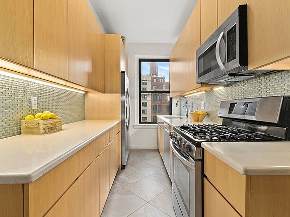 4th image of 541 Amsterdam Ave #9F