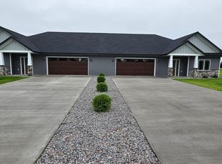 607 W Colfax St, Parkers Prairie, MN 56361
