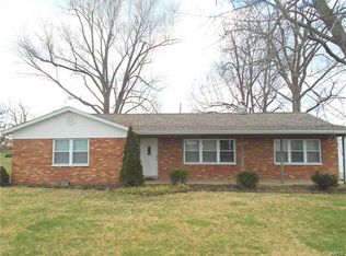 6011 Old Collinsville Rd, Fairview Heights, IL 62208