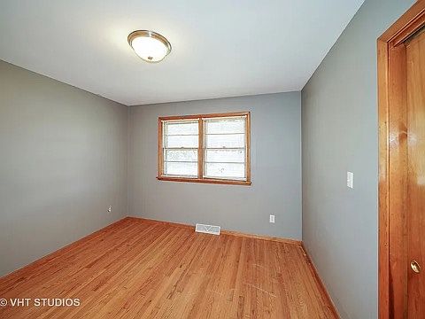 5th image of 1220 Clara Ave