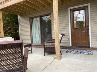 2350 Ridgeview Dr SW, Sherrodsville, OH 44675