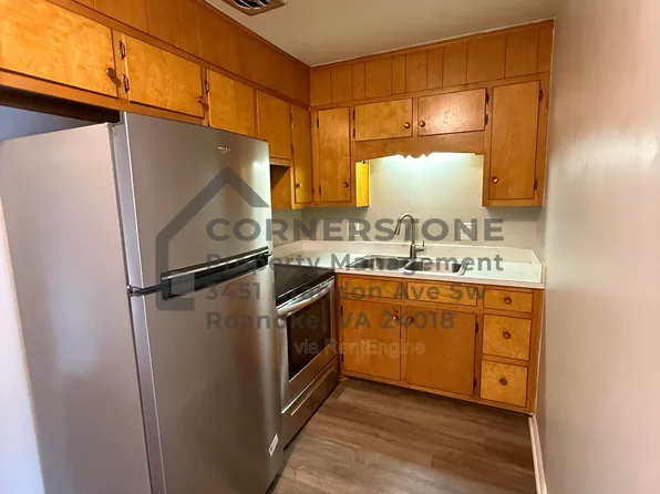 1401 3rd St SW, Roanoke, VA