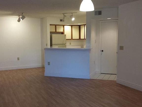 3rd image of 12870 Vista Isles Dr APT 513