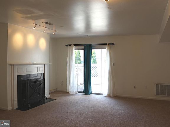 5th image of 1653 Langley Dr