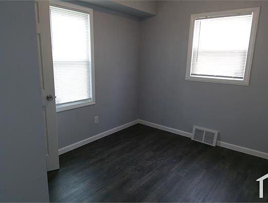 5th image of 14441 Rosemary St