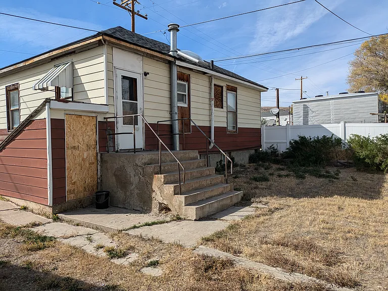 109 S 8th St — Photo 2