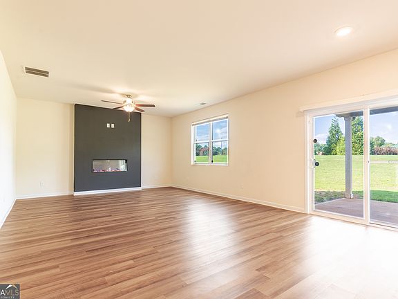3rd image of 308 Jade Laurel Ln