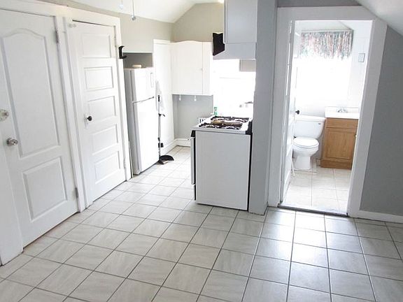 2nd image of 63 Morgan Pl