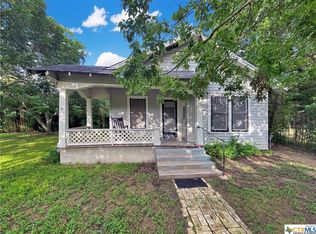 218 S Bright St, Gonzales, TX 78629