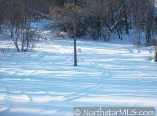 850 Chebek Ln, Hudson, WI 54016