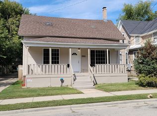 310 Ann St, Elgin, IL 60120