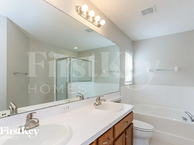 811 15th St NE — Photo 8