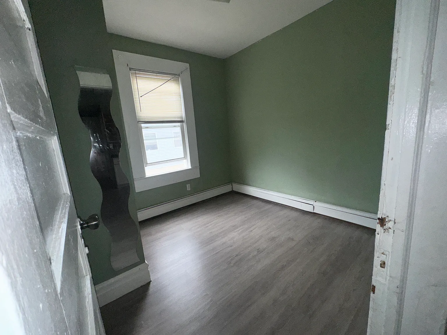 3 bed, $1,800 — Photo 4