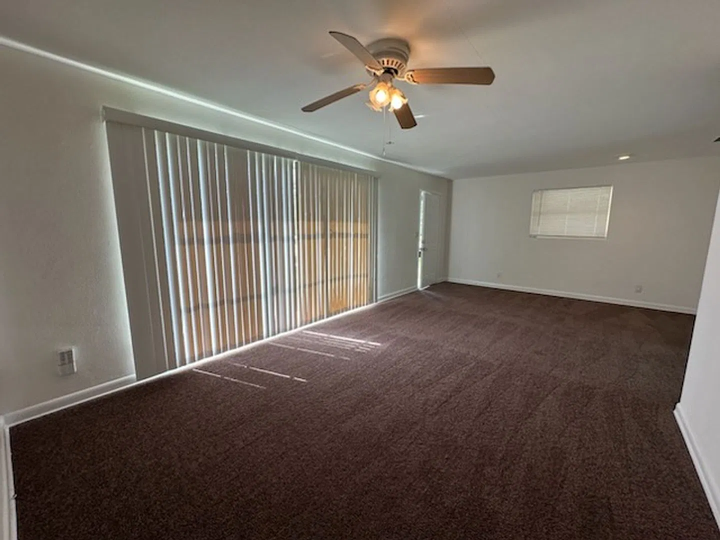 Charming 3-Bedroom Home for Rent in the Arlington — Photo 4