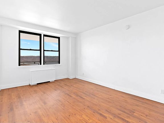 3rd image of 4705 Henry Hudson Pkwy #14B
