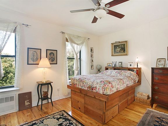 4th image of 147 W 129th St