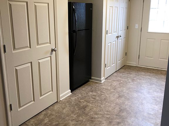 4th image of 2106 Vintage Hills Dr #B