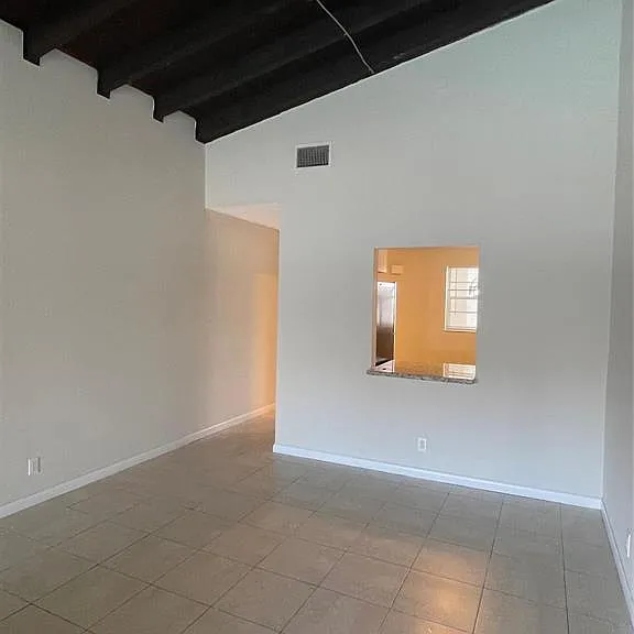 5420 SW 25th Ave — Photo 6