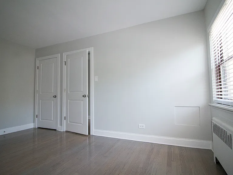 601, E2 - Bedroom