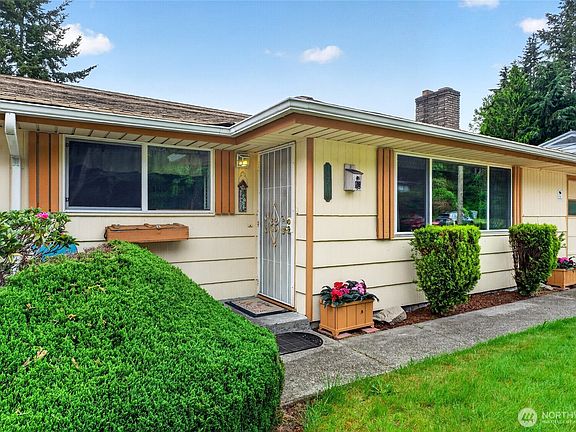 4th image of 12810 162nd Avenue SE