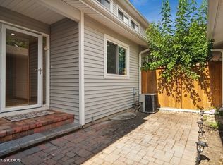 368 Dogwood Ter, Buffalo Grove, IL 60089