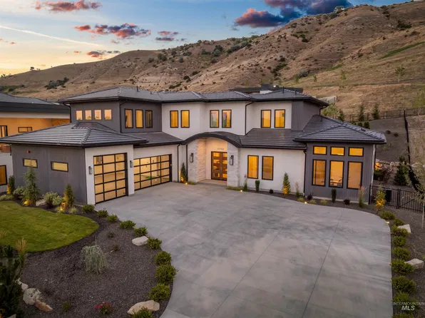 3750 E Barber Dr, Boise, ID 83716