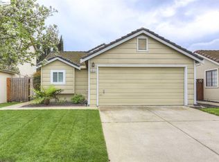 1913 Hamburg St, Oakley, CA 94561